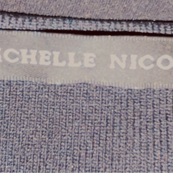 Michelle Nicole Small Beautiful Sleeveless Sequin Black Top EUC - Picture 8 of 8